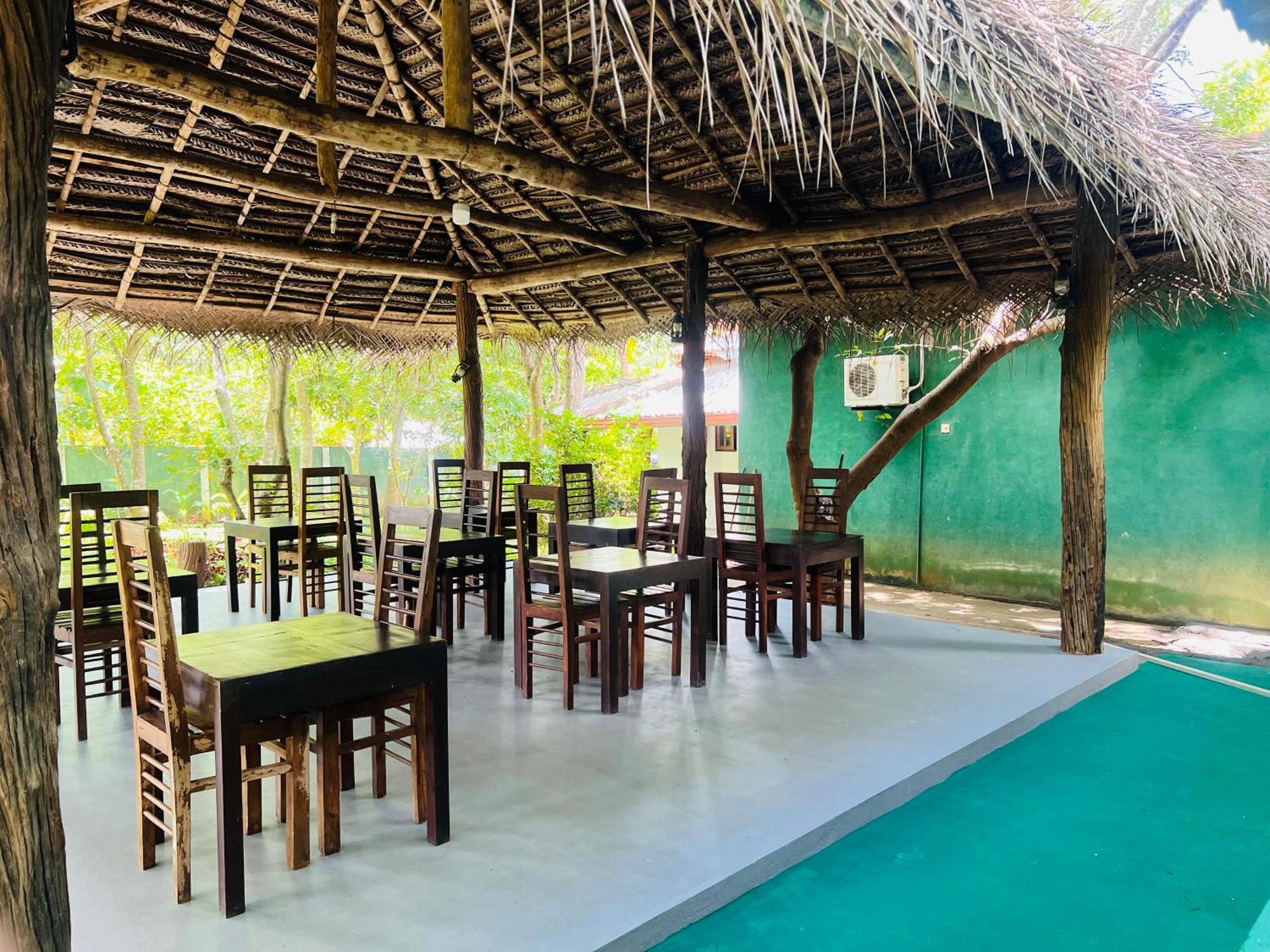 Kingfisher Resort & Retreat Sigiriya Exterior foto